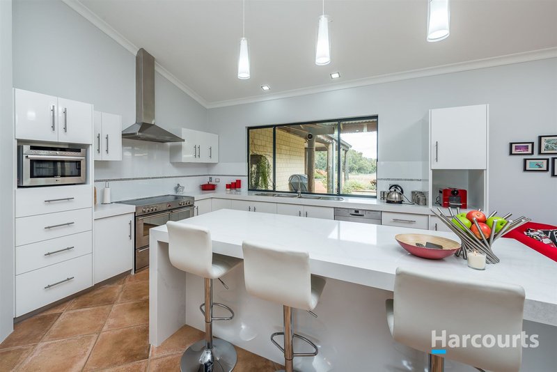 16 Hakea Pass, Lower Chittering WA 6084