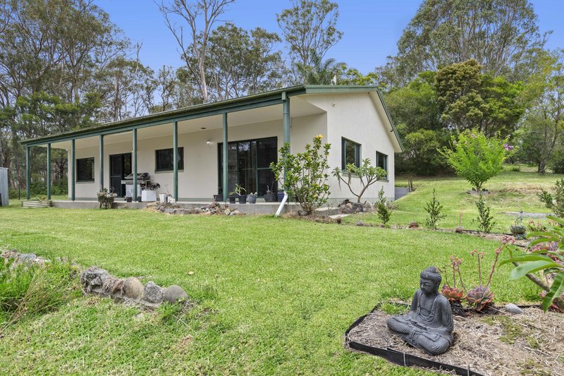 16 Halyard Drive, Moruya Heads NSW 2537