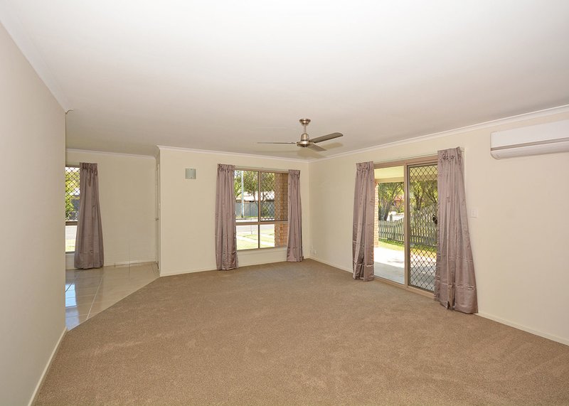 Photo - 16 Hamer Street, Urangan QLD 4655 - Image 2