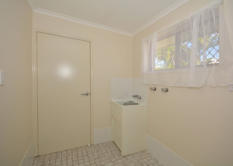 Photo - 16 Hamer Street, Urangan QLD 4655 - Image 14