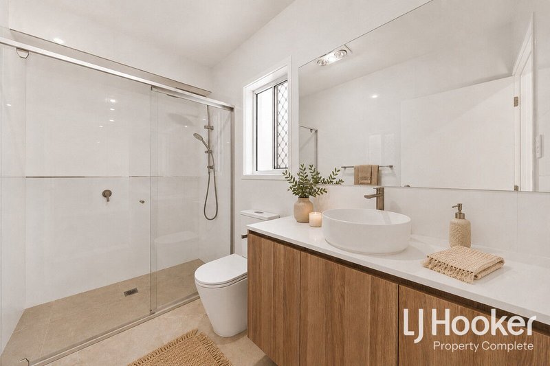 Photo - 16 Hamersley Road, Yarrabilba QLD 4207 - Image 10