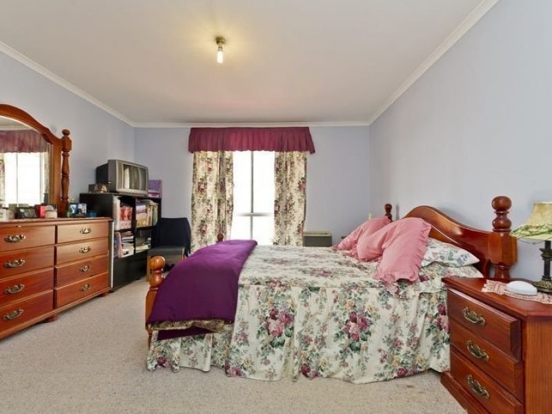 Photo - 16 Hamilton Drive, Yass NSW 2582 - Image 7