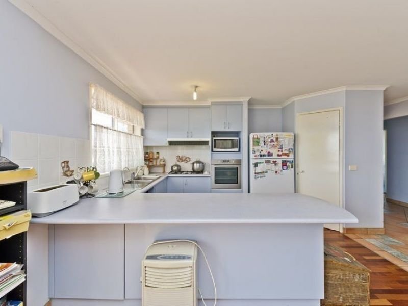 Photo - 16 Hamilton Drive, Yass NSW 2582 - Image 15