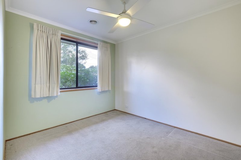 Photo - 16 Hamlet Place, Florey ACT 2615 - Image 10