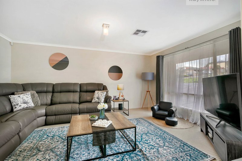 Photo - 16 Hampshire Drive, Craigmore SA 5114 - Image 5