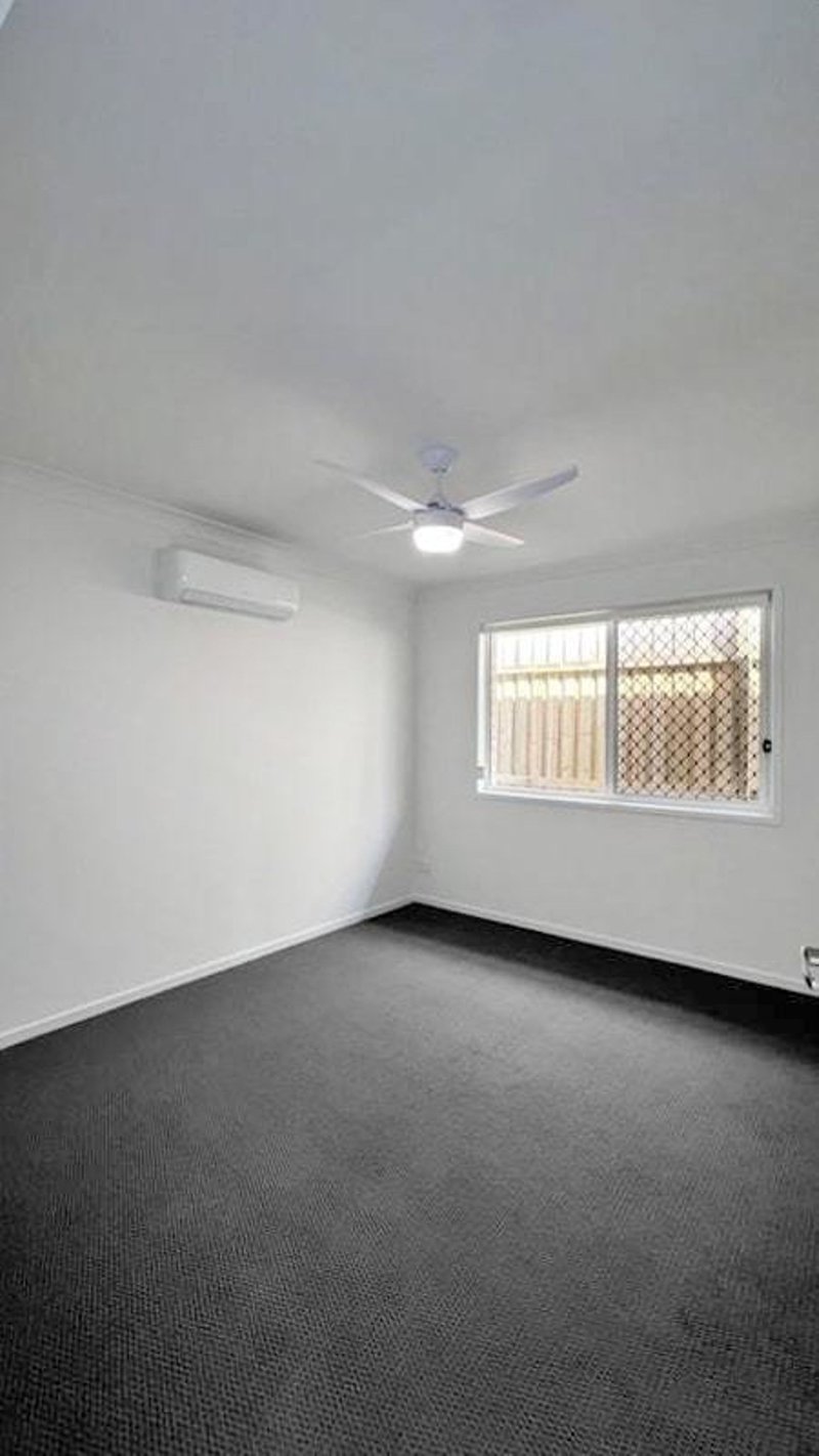 Photo - 16 Hann Street, South Ripley QLD 4306 - Image 5