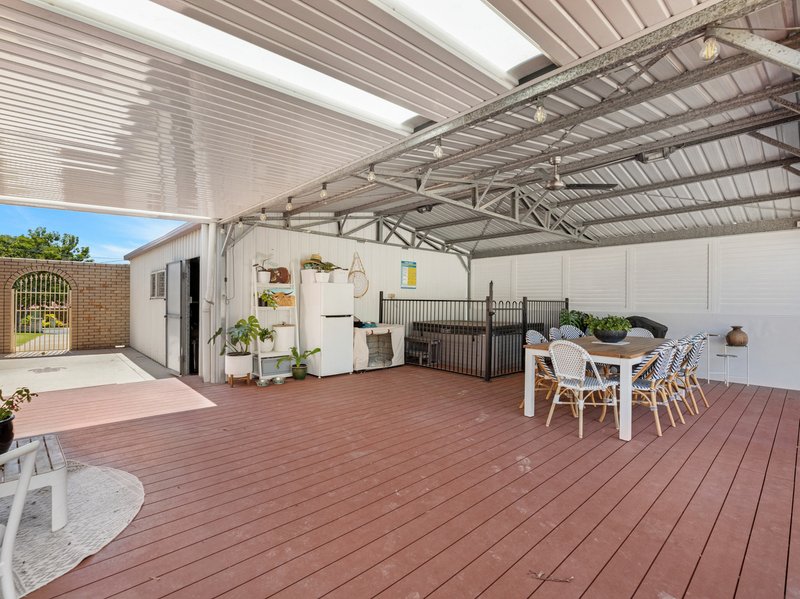 Photo - 16 Hanover Drive, Urraween QLD 4655 - Image 5