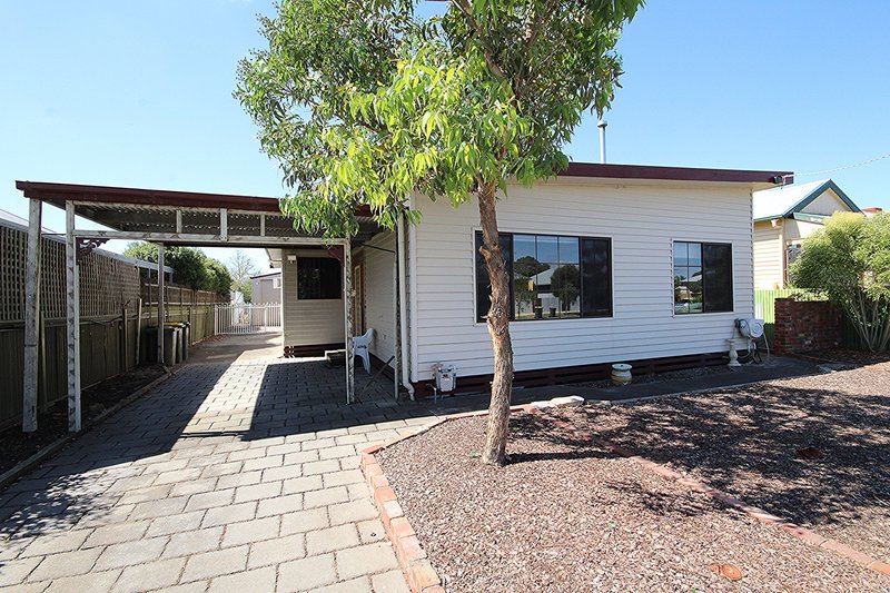 16 Harders Street, Horsham VIC 3400