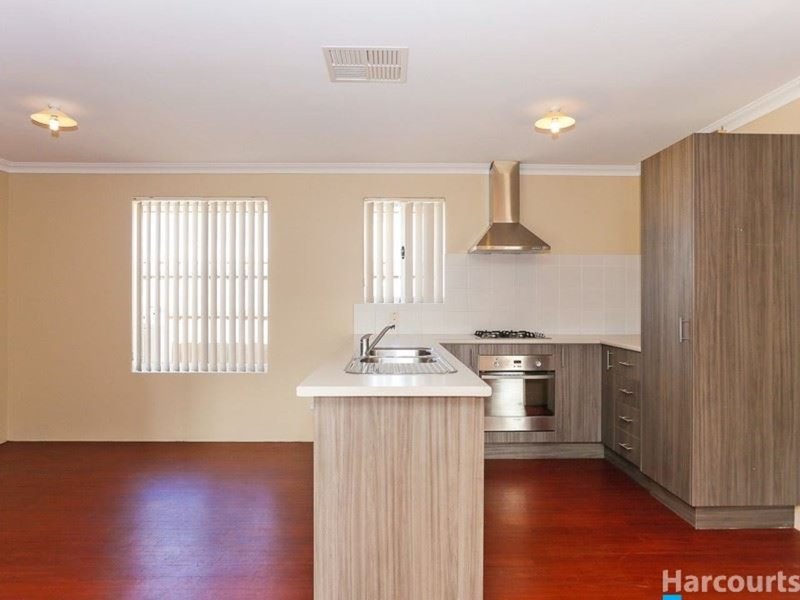 Photo - 16 Harford Grove, Yanchep WA 6035 - Image 7