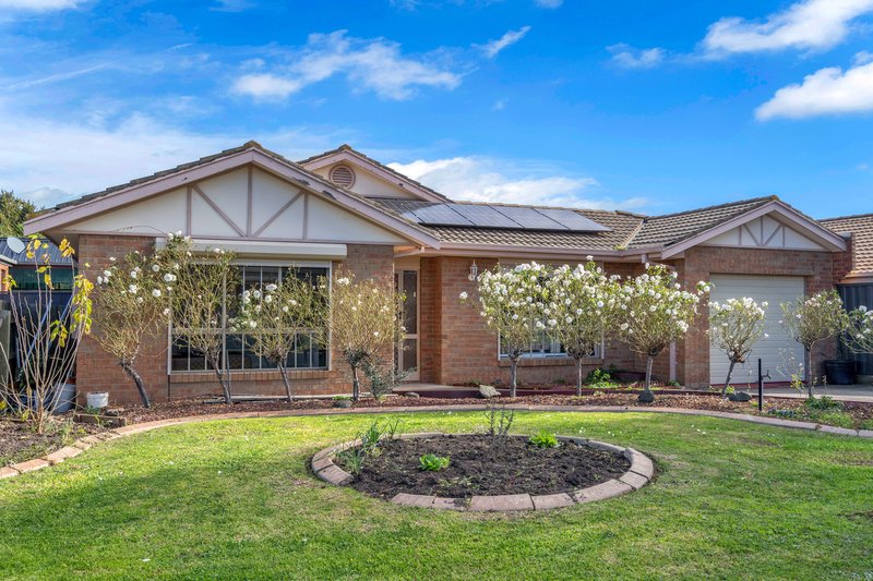 16 Harvey Court, Roxburgh Park VIC 3064