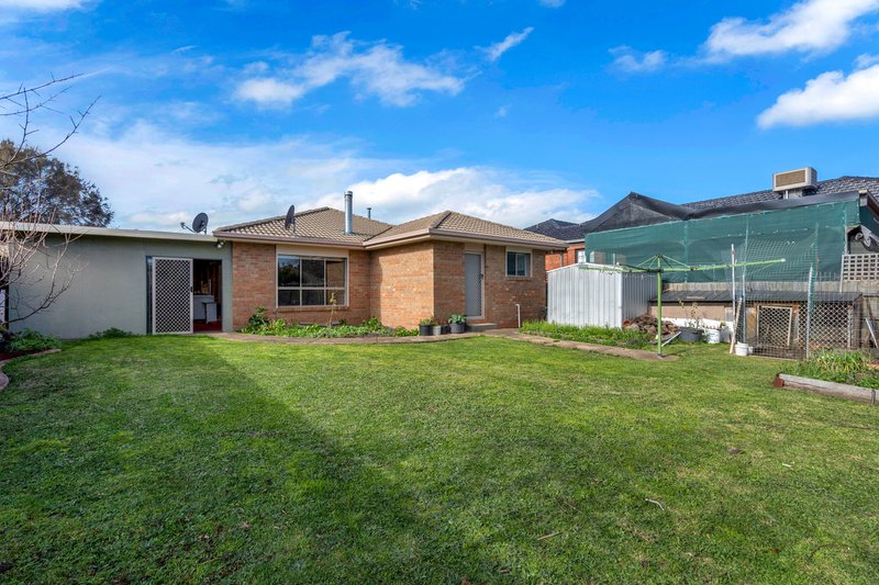 Photo - 16 Harvey Court, Roxburgh Park VIC 3064 - Image 15