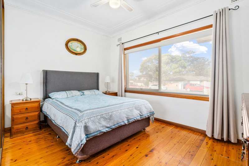 Photo - 16 Hassall Street, Smithfield NSW 2164 - Image 6