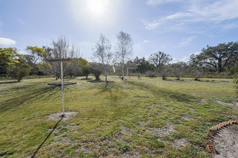 Photo - 16 Haylocks Road, Harrow VIC 3317 - Image 10