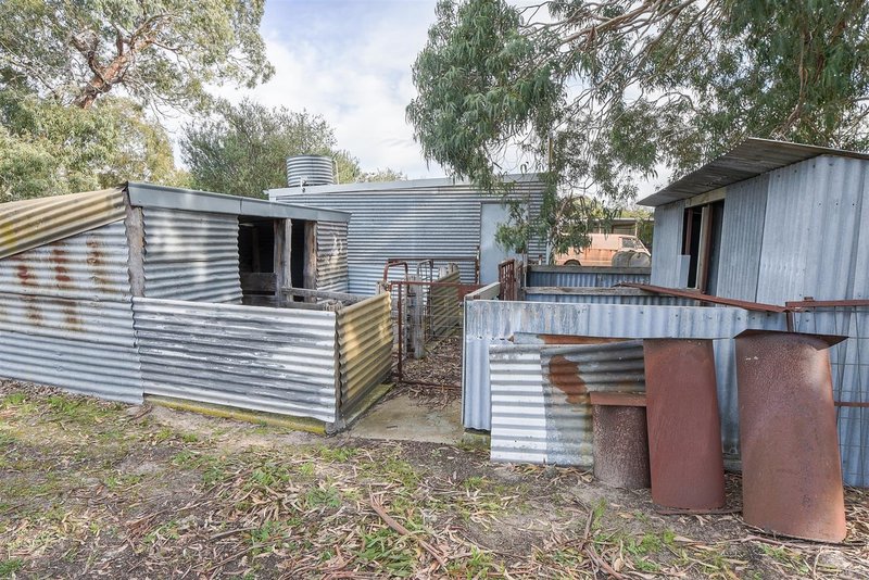 Photo - 16 Haylocks Road, Harrow VIC 3317 - Image 15