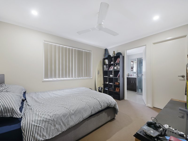 Photo - 16 Hayman Street, Burpengary East QLD 4505 - Image 9