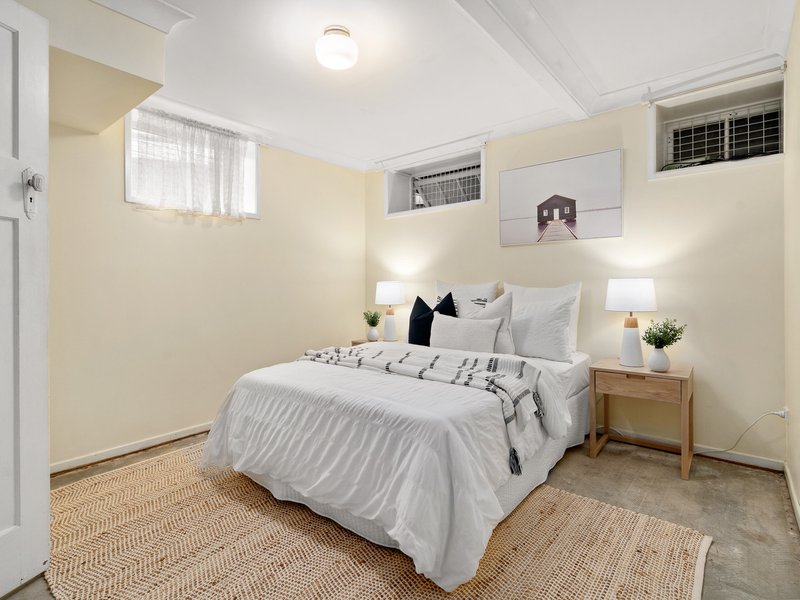 Photo - 16 Headfort Street, Greenslopes QLD 4120 - Image 18