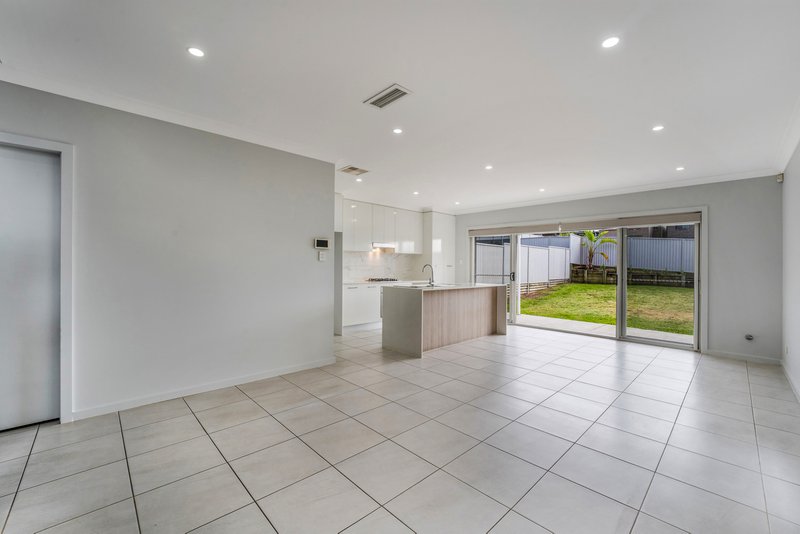 Photo - 16 Hebe Street, Glenfield NSW 2167 - Image 7