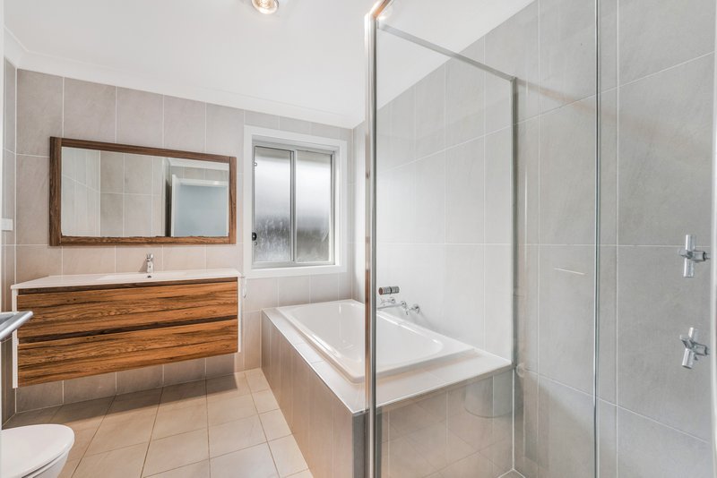 Photo - 16 Hebe Street, Glenfield NSW 2167 - Image 12