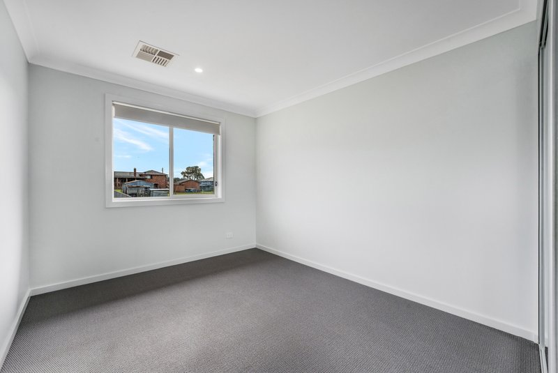 Photo - 16 Hebe Street, Glenfield NSW 2167 - Image 16