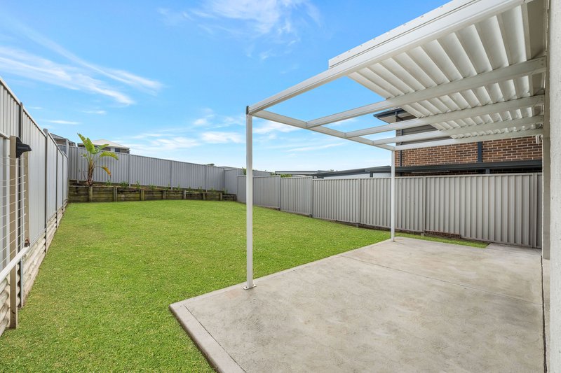 Photo - 16 Hebe Street, Glenfield NSW 2167 - Image 17
