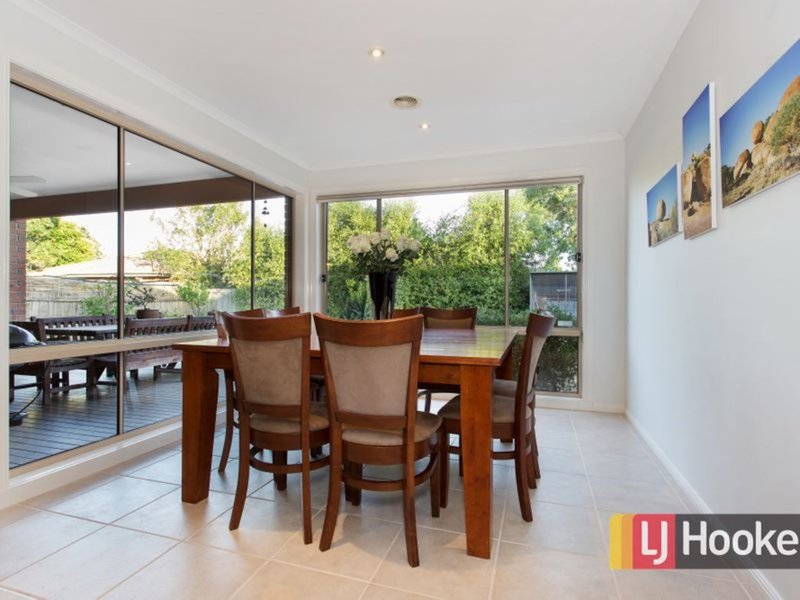 Photo - 16 Henry Street, Pakenham VIC 3810 - Image 9