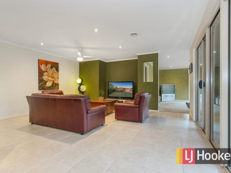 Photo - 16 Henry Street, Pakenham VIC 3810 - Image 10