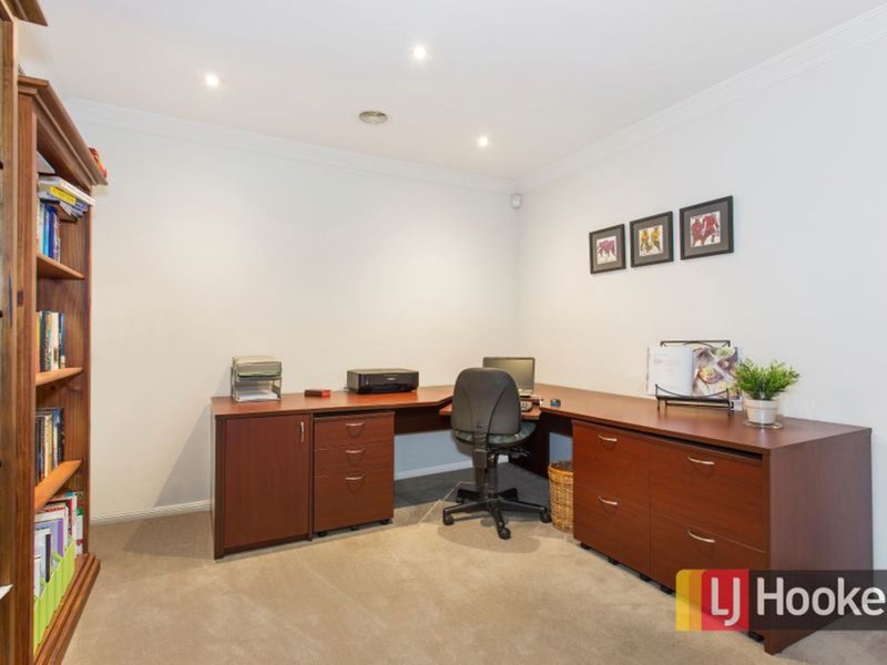 Photo - 16 Henry Street, Pakenham VIC 3810 - Image 13