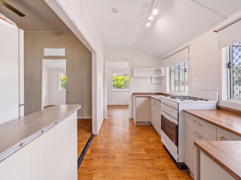 Photo - 16 Herbert Street, Annerley QLD 4103 - Image 7