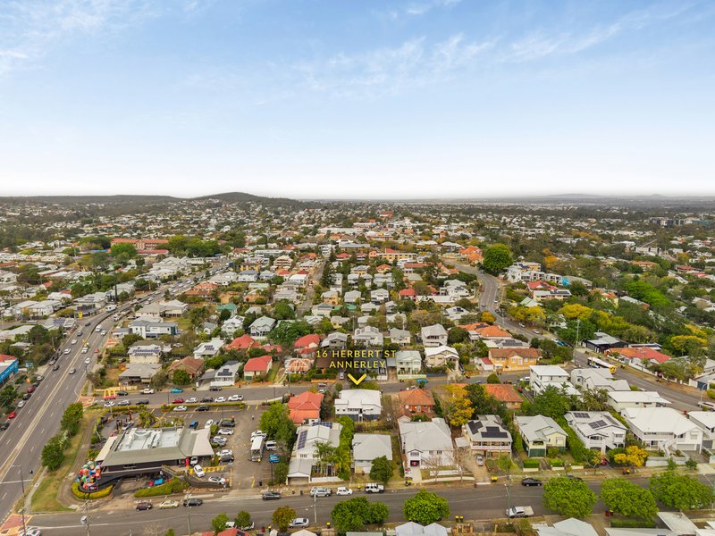 Photo - 16 Herbert Street, Annerley QLD 4103 - Image 17