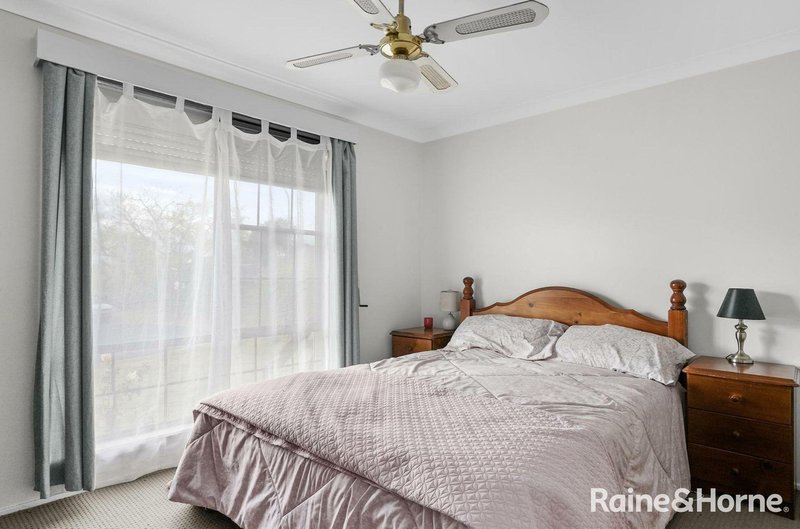 Photo - 16 Herborn Place, Minto NSW 2566 - Image 6