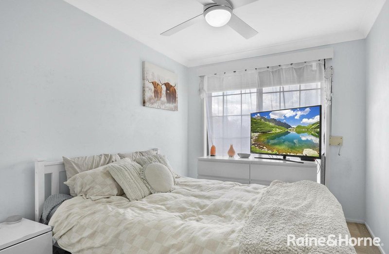 Photo - 16 Herborn Place, Minto NSW 2566 - Image 7