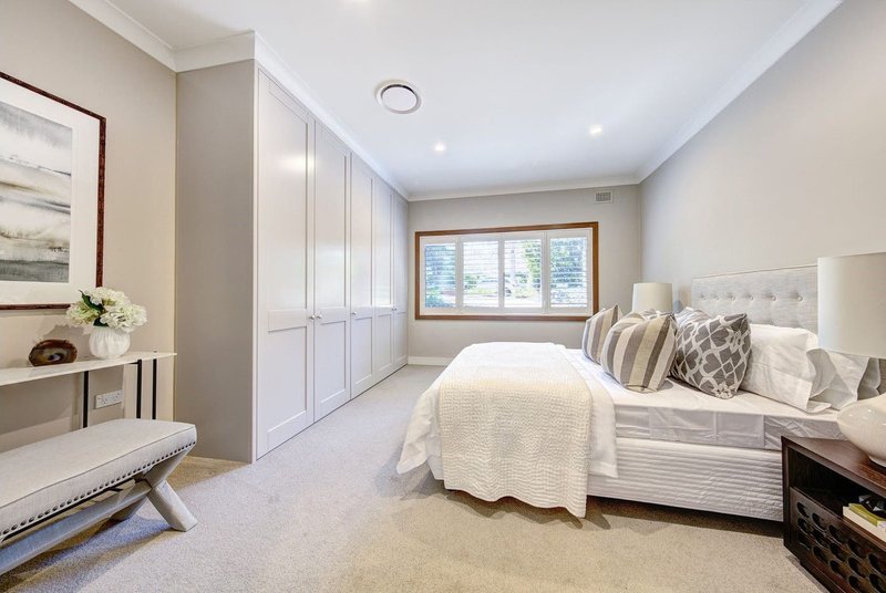 Photo - 16 Hesperus Street, Pymble NSW 2073 - Image 6