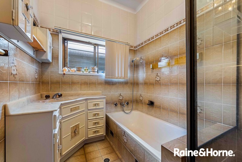 Photo - 16 High Street, Cabramatta West NSW 2166 - Image 6