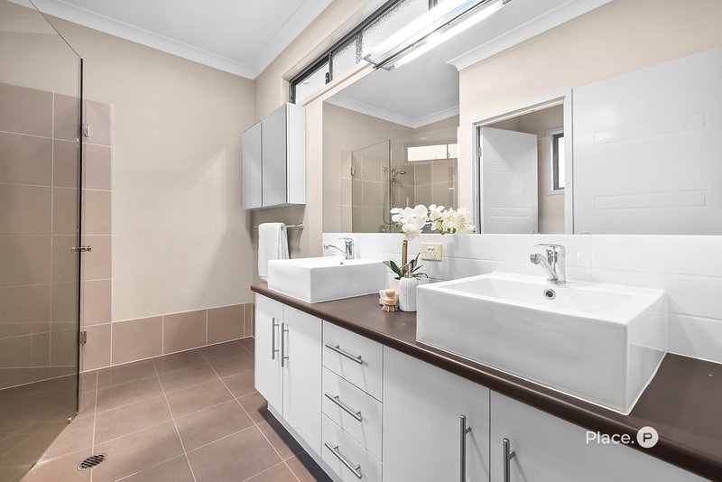 Photo - 16 Highbury Place, Upper Kedron QLD 4055 - Image 8
