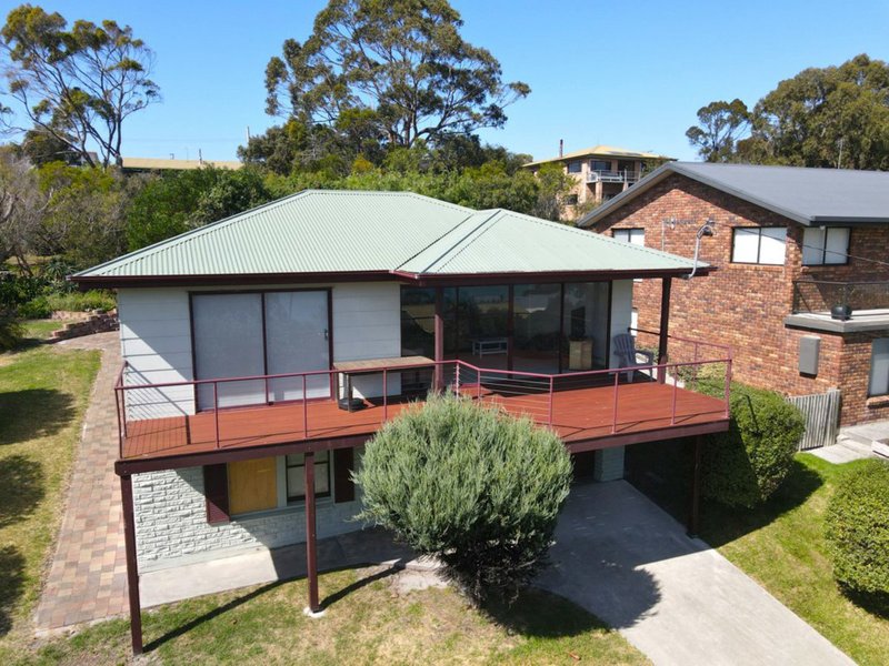 16 Highcrest Avenue, Binalong Bay TAS 7216