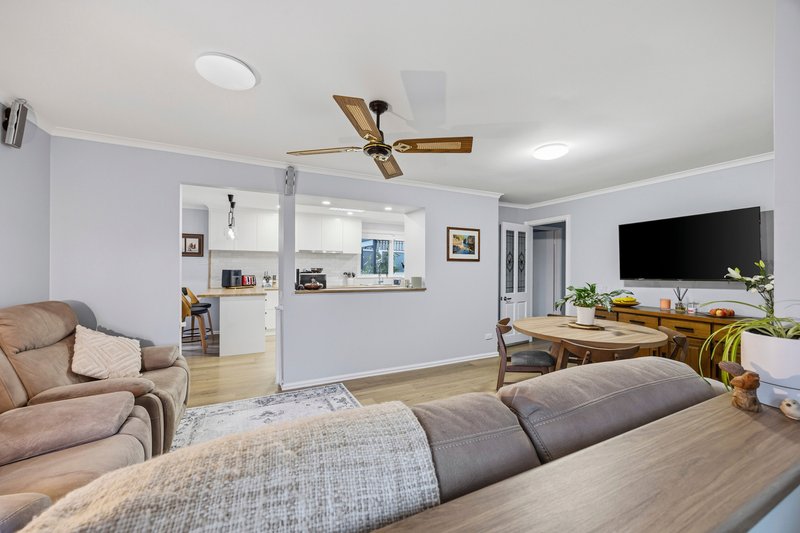 Photo - 16 Highfield Avenue, Mount Clear VIC 3350 - Image 3