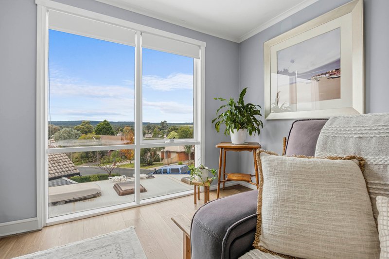 Photo - 16 Highfield Avenue, Mount Clear VIC 3350 - Image 11