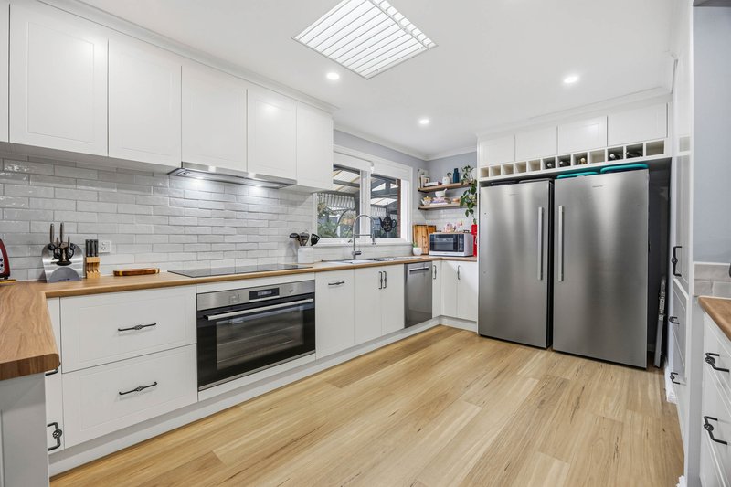Photo - 16 Highfield Avenue, Mount Clear VIC 3350 - Image 12