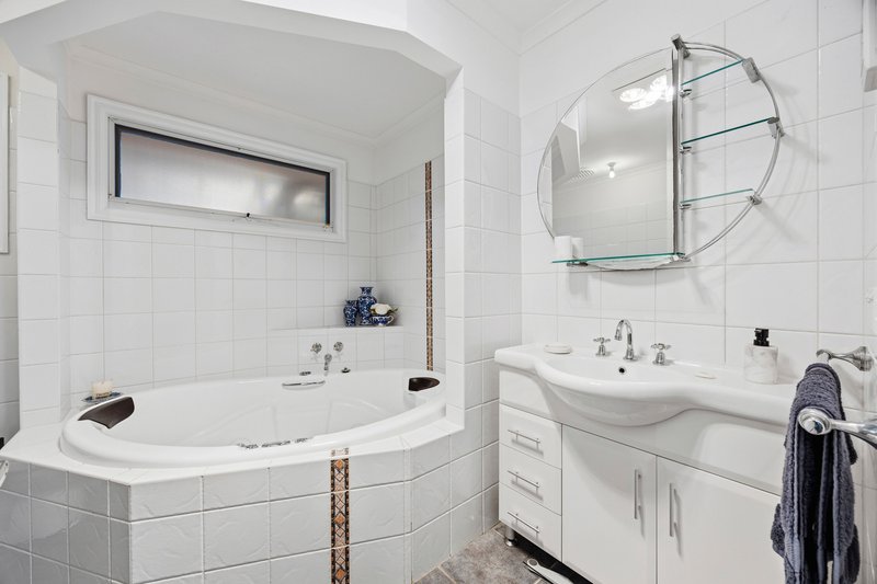 Photo - 16 Highfield Avenue, Mount Clear VIC 3350 - Image 20