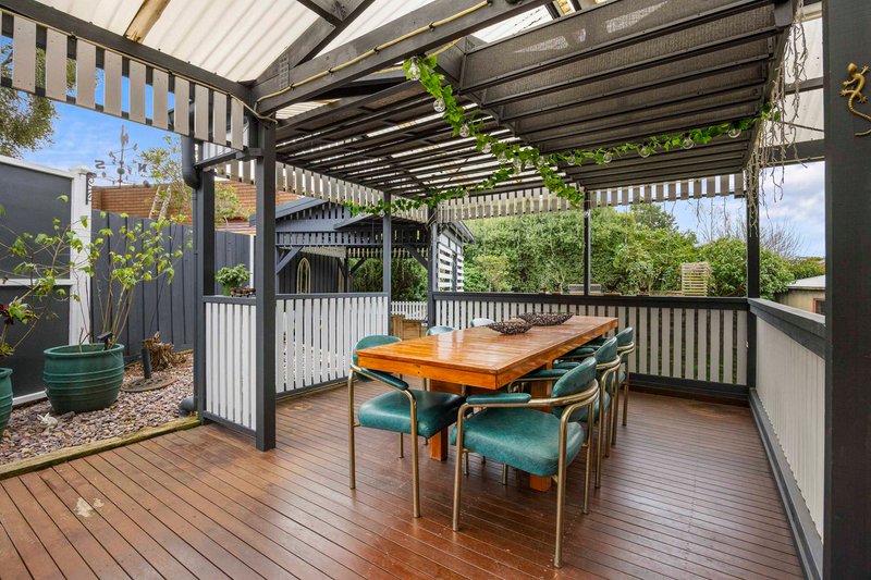Photo - 16 Highfield Avenue, Mount Clear VIC 3350 - Image 24