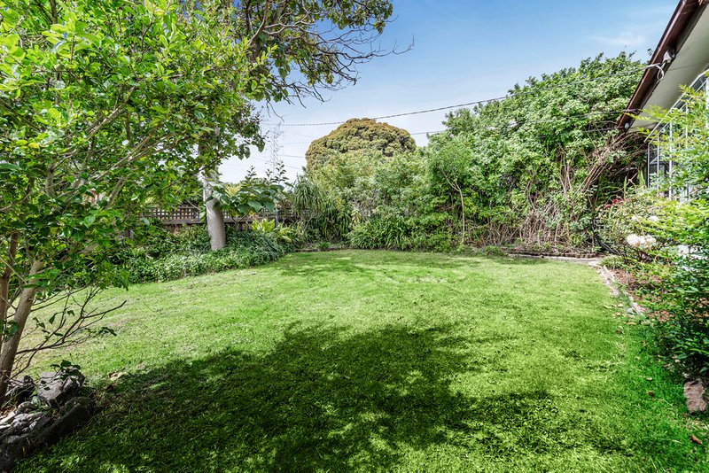 Photo - 16 Highfield Avenue, Mulgrave VIC 3170 - Image 11