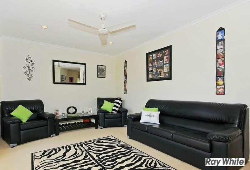 Photo - 16 Highland Court, Kurwongbah QLD 4503 - Image 3