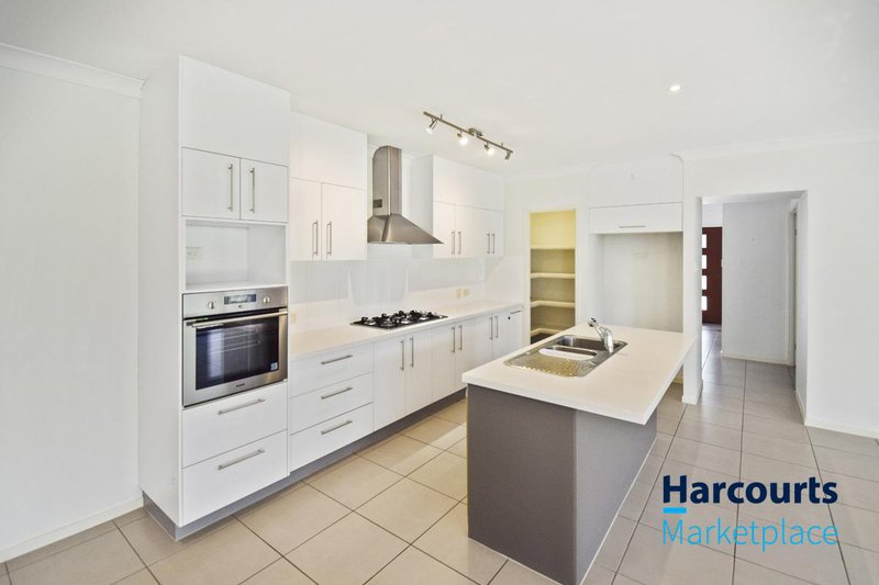 Photo - 16 Highland Drive, Seventeen Mile Rocks QLD 4073 - Image 5