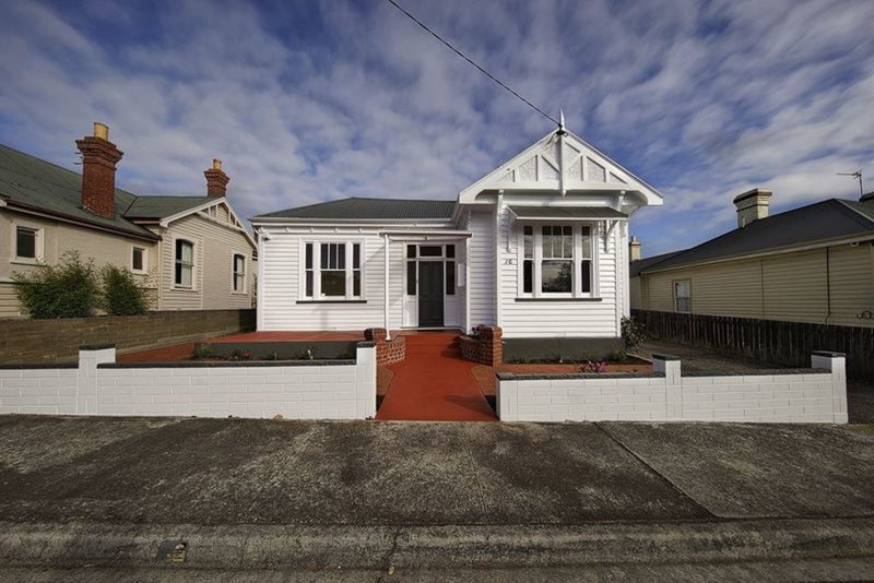 16 Hiller Street, Devonport TAS 7310