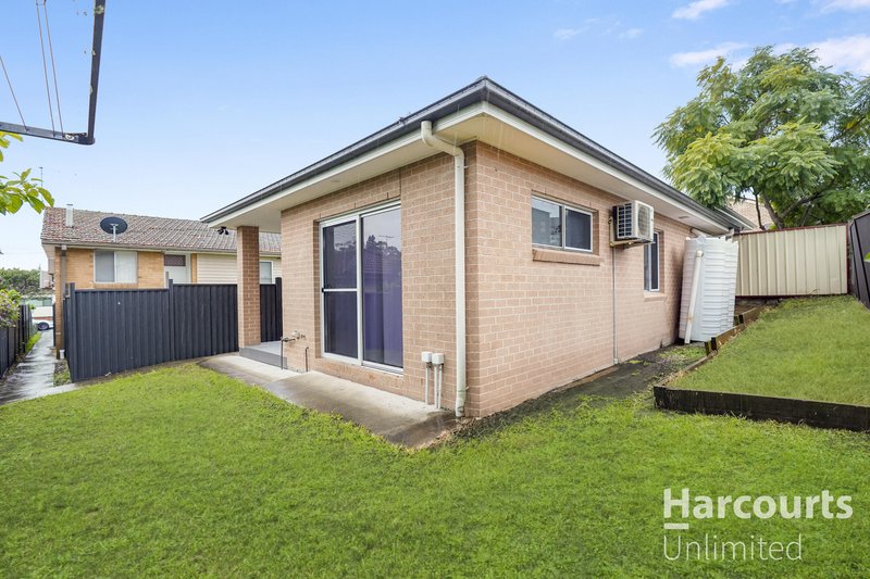 Photo - 16 Hilltop Avenue, Blacktown NSW 2148 - Image 13