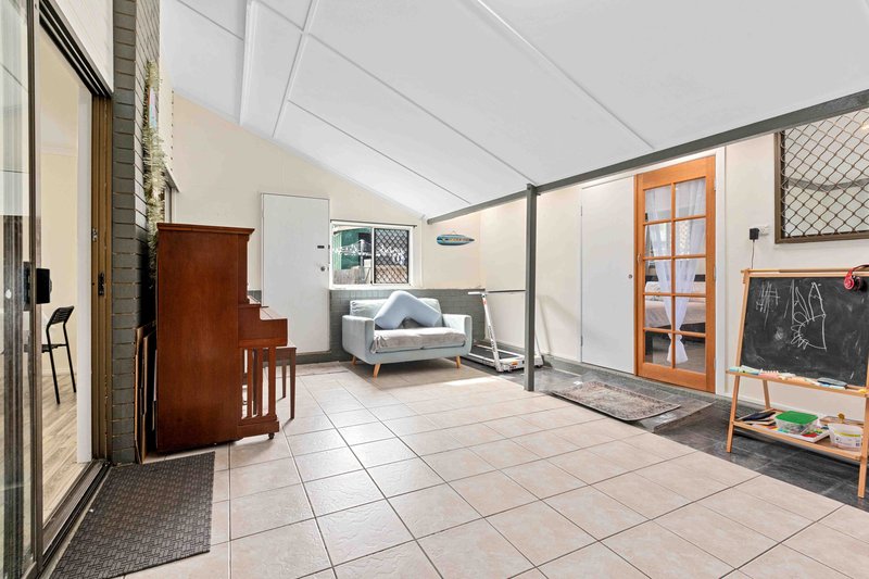 Photo - 16 Hodges Street, Redcliffe QLD 4020 - Image 6