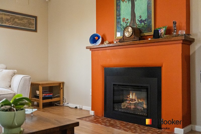 Photo - 16 Hodgkinson Street, Griffith ACT 2603 - Image 6