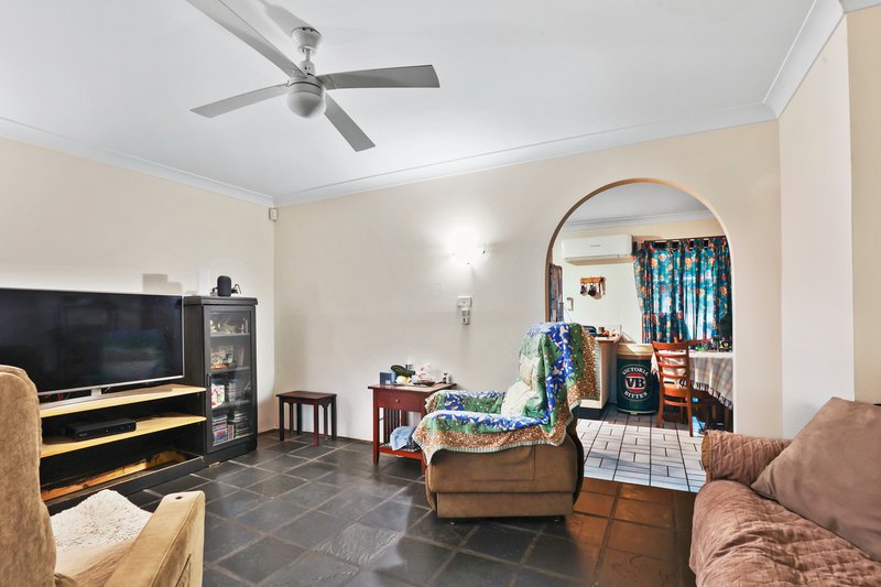 Photo - 16 Honeyeater Place, Erskine Park NSW 2759 - Image 2