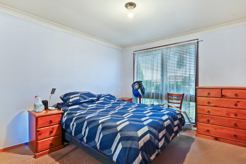 Photo - 16 Honeyeater Place, Erskine Park NSW 2759 - Image 4