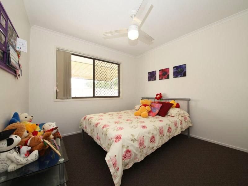 Photo - 16 Hopkins Chase, Caboolture QLD 4510 - Image 9